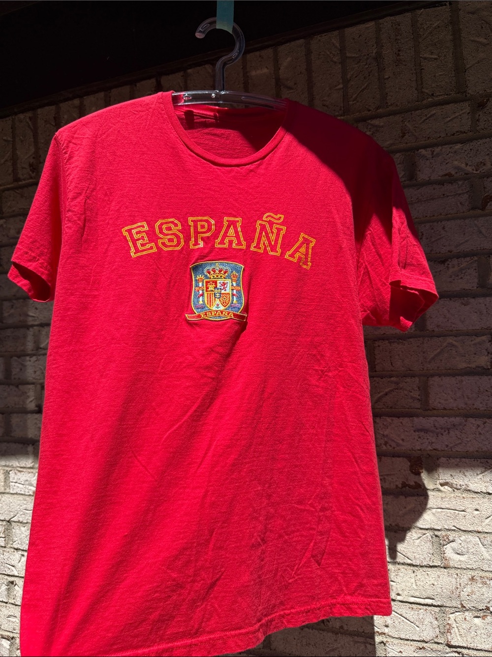 España Red Tee with Crest men size L red color short sleeve pre-owned with gift - Picture 9 of 16